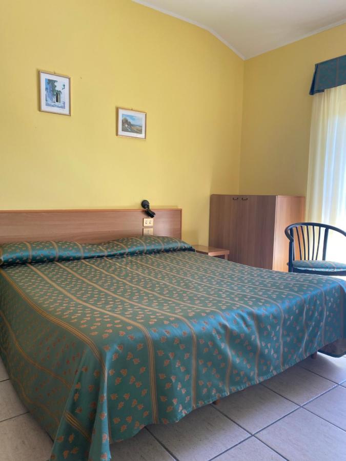 Hotel Del Fiume กันโนบีโอ ภายนอก รูปภาพ